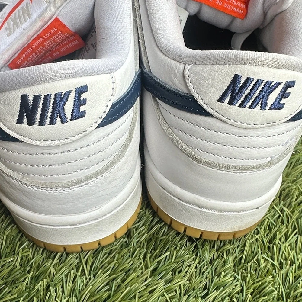 Nike there nikedunks left